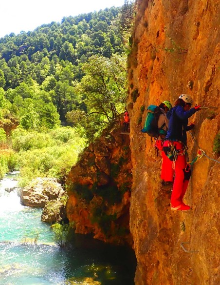 Ferrata del ventano del Diablo, Experiencia Tangos.