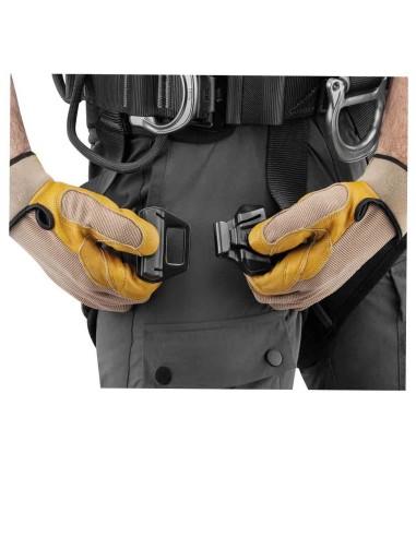Arneses Petzl Arnés AVAO® FAST versión internacional